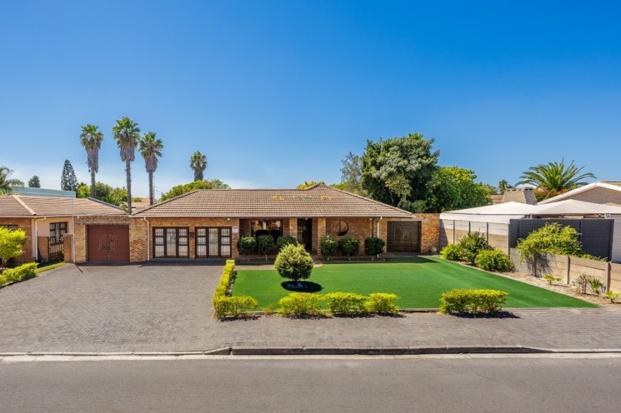 4 Bedroom Property for Sale in Soneike Western Cape